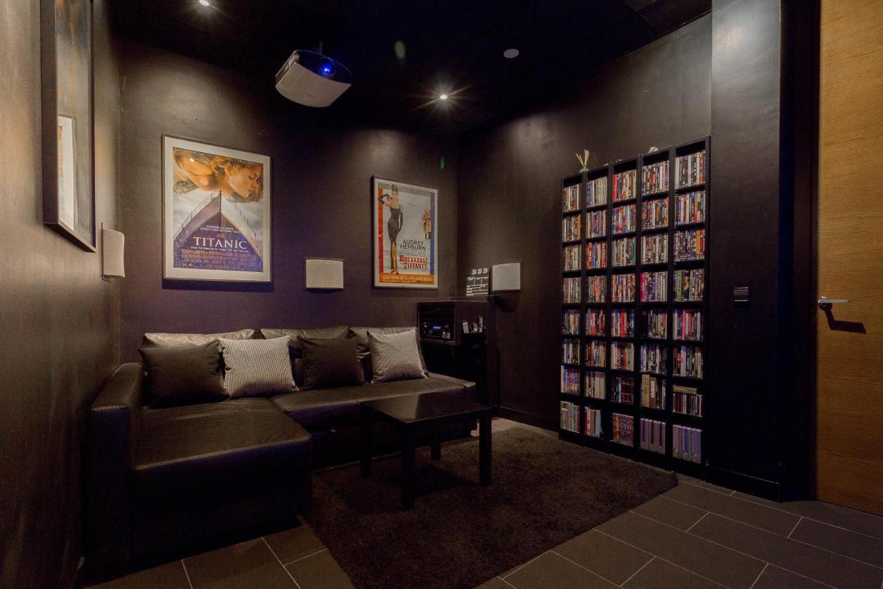 Vlvilla - Villa De Lujo En Valencia Con Piscina Privada Y Sala De Cine บูร์จาซ็อต ภายนอก รูปภาพ
